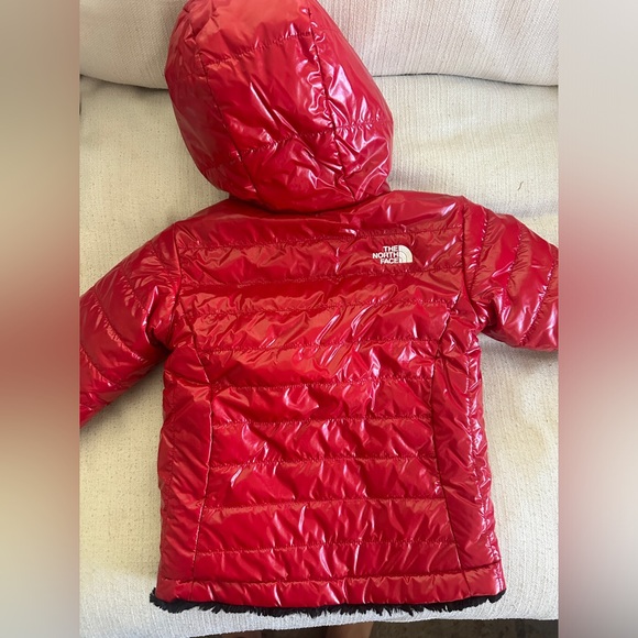 The North Face Hooded Reversible Puffer Jacket 4T - Picture 4 of 8